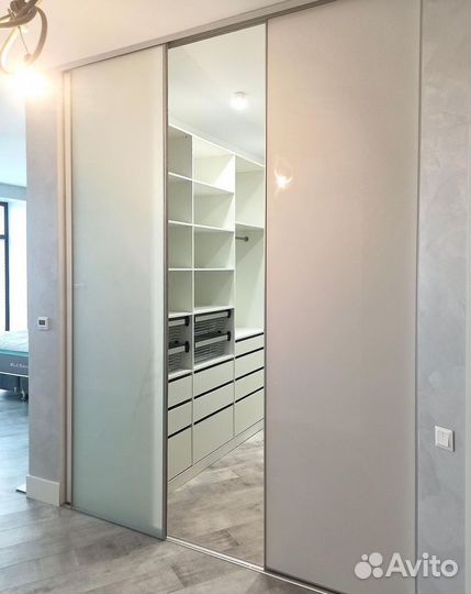 Шкаф от производителя Y 041