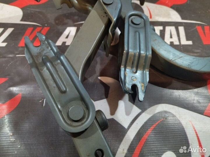 Петли крышки багажника Mitsubishi Galant 8 седан