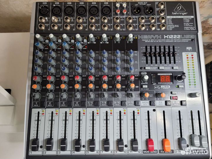 Микшерный пульт behringer xenyx X1222