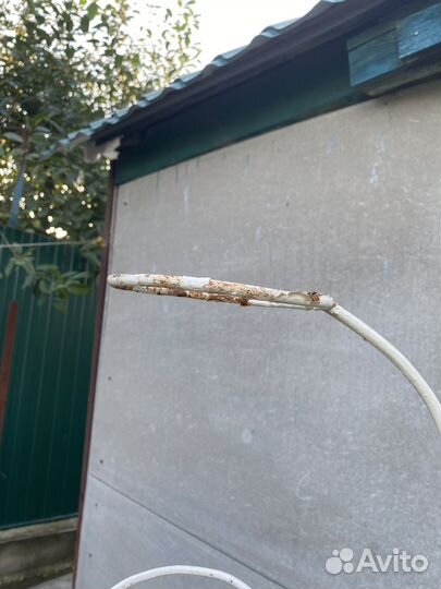 Подставка для цветов напольная металлическая