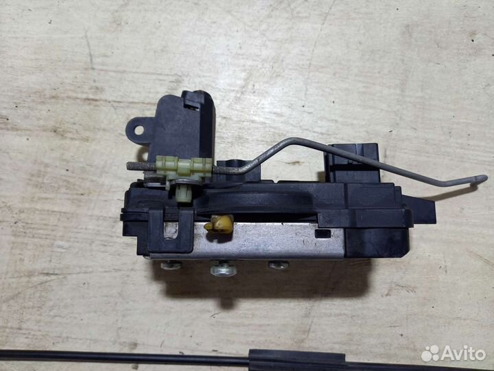 Замок передней левой двери Astra H