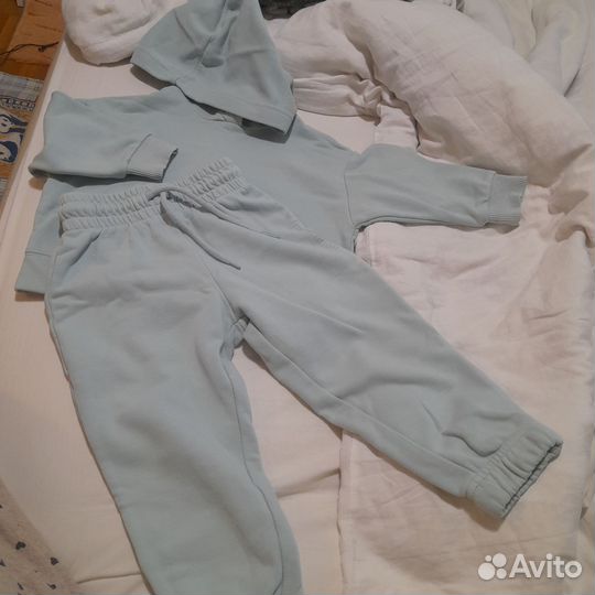 Костюм спортивный