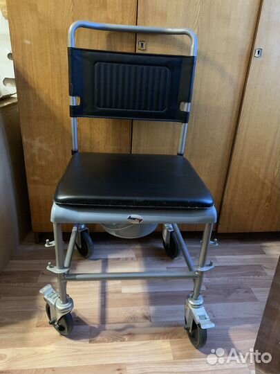 Санитарный стул туалет на колесах