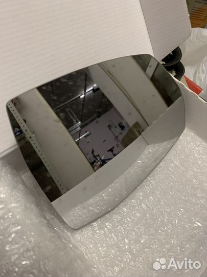 Зеркальный элемент Ауди Q7 4M