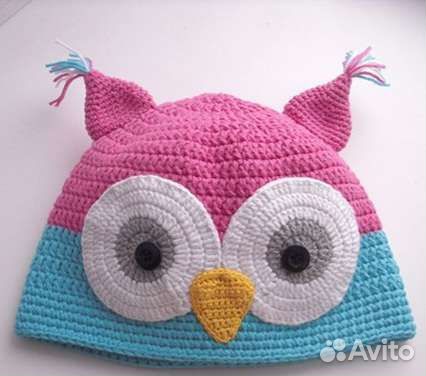 Вязаный крючком комплект «Совы». Шапочка и гетры
