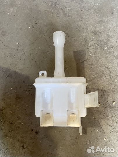 Бачок стеклоомывателя