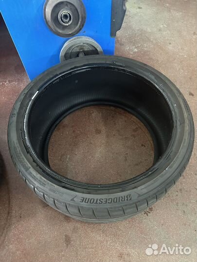 Bridgestone Potenza Sport 375/30 R20 и 385/30 R20