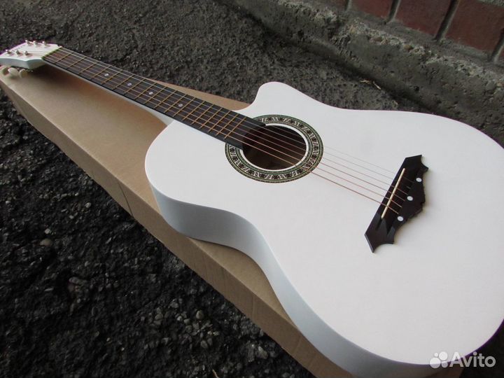 Гитара акустика