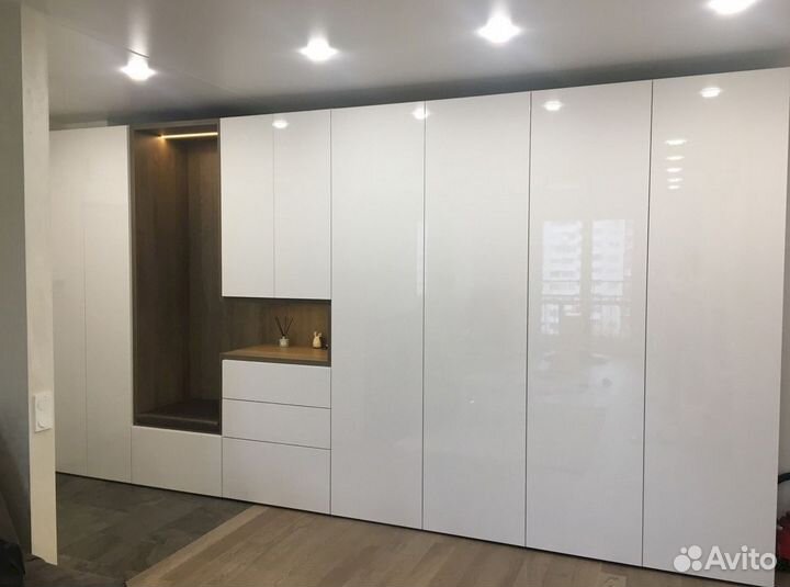 Угловой шкаф