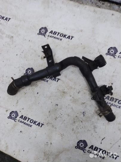 Патрубок системы охлаждения Пежо / Ситроен