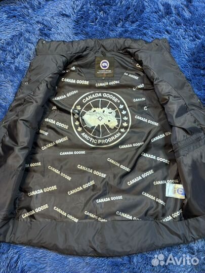 Жилетка Canada Goose синяя