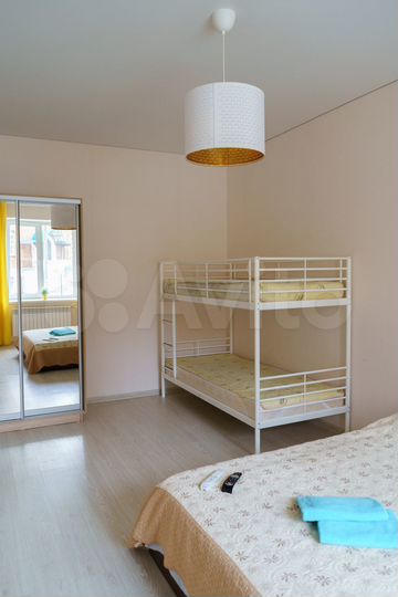 1-к. квартира, 42 м², 1/8 эт.