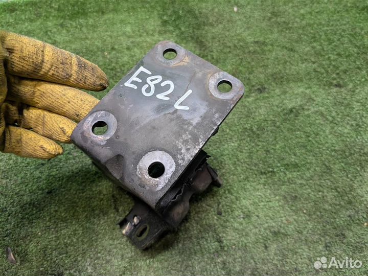 Опора (подушка) двигателя левая Nissan Terrano 2