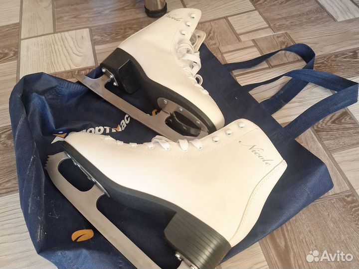 Коньки фигурные размер 42