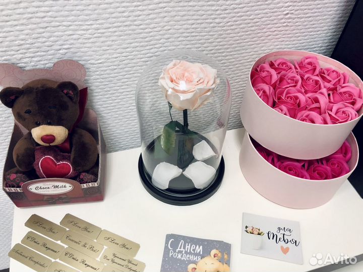 Вечная роза в колбе