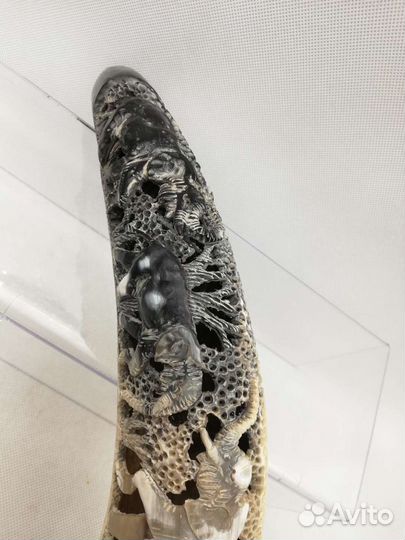 Рог с резьбой