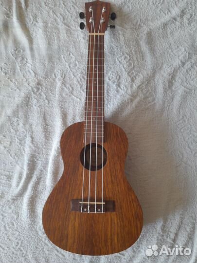 Укулеле гавайская гитара
