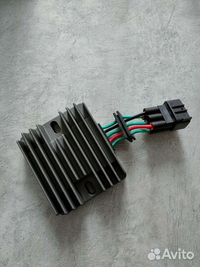 Выпрямить реле зарядки на мотор Yamaha F115 AET