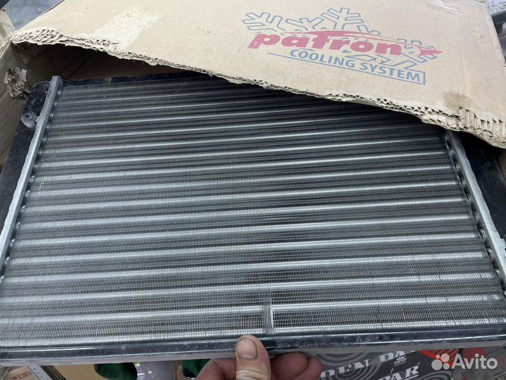 Радиатор охлаждения vw passat 1.6 / 1.8. 88-93