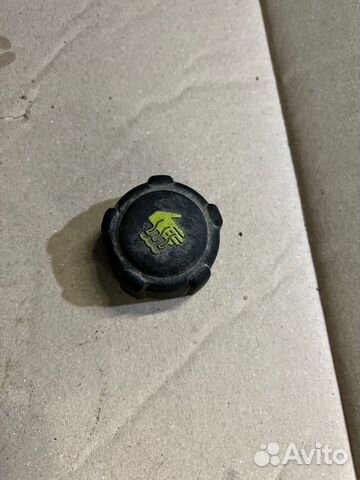 Крышка расширительного бачка Renault Kangoo KC0M