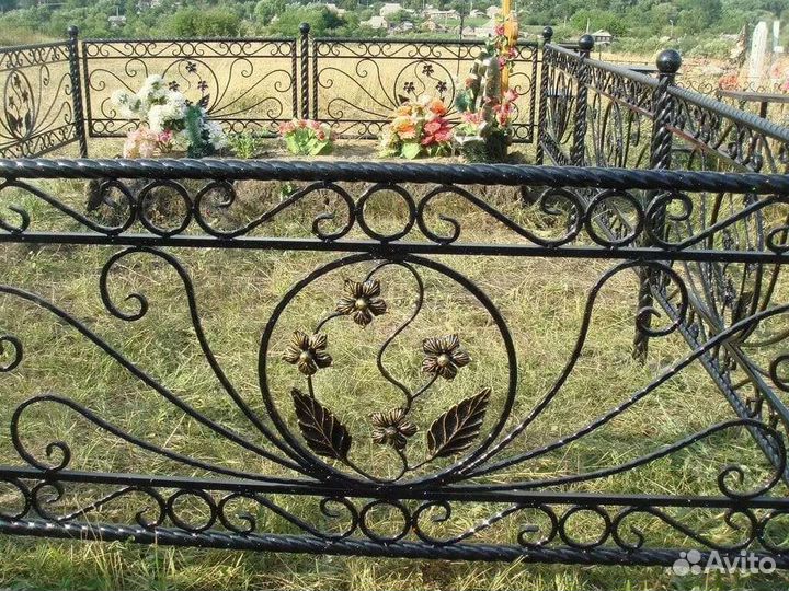 Кованные кресты, оградки