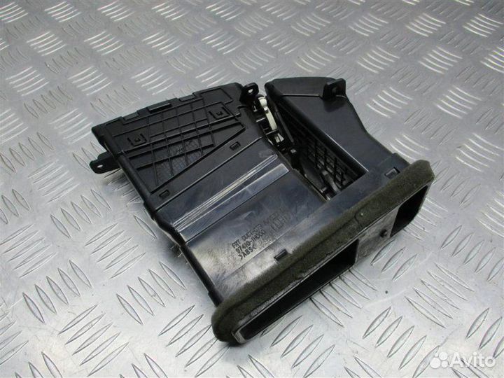 Дефлектор воздушный левый Kia Ceed 1 1.6 G4FC