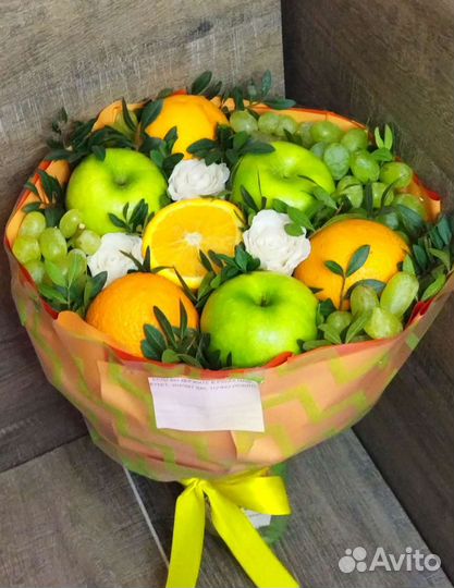 Съедобный букет из фруктов букет