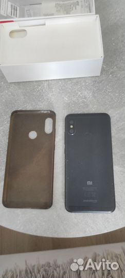 Xiaomi Mi A2 Lite Android One, 4/32 ГБ