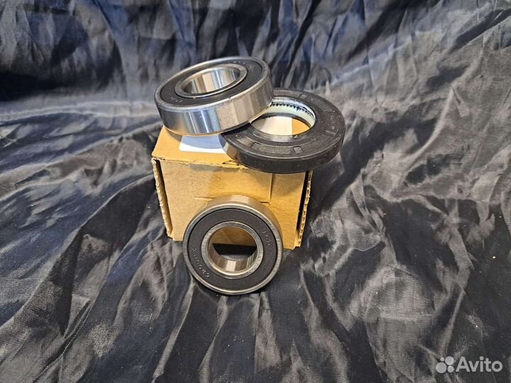 Комплект подшипников И сальник samsung