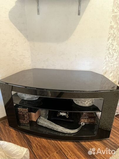 Тумба под телевизор,тумба