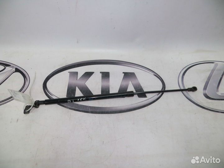 Амортизатор крышки багажника левый Mazda 3 BL