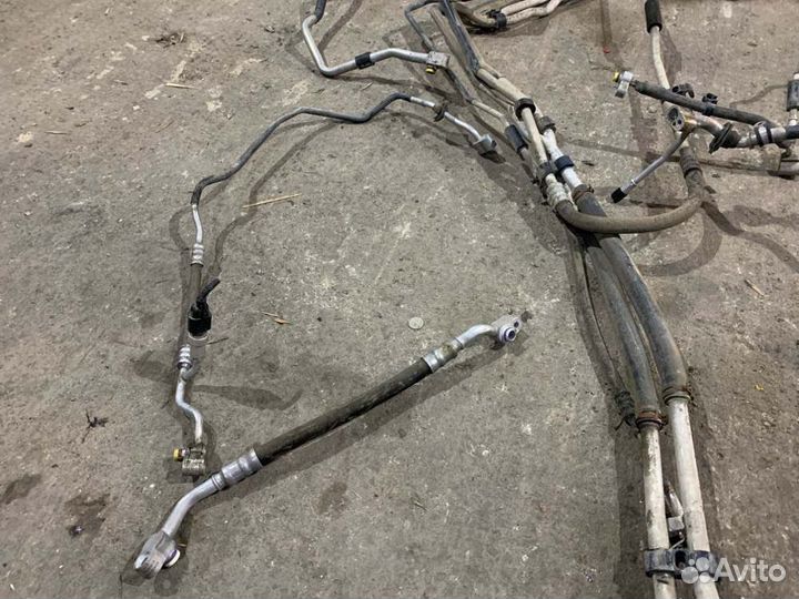 Патрубок отопителя Audi Q7