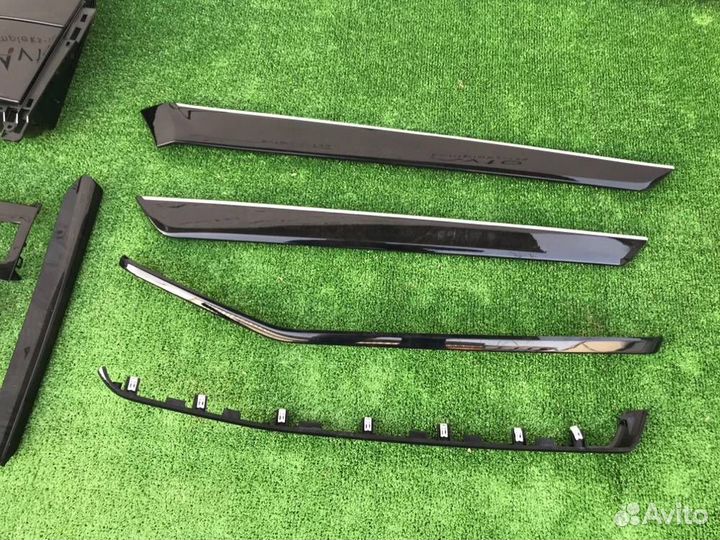 Накладка декоративная Mercedes-Benz E-350 W212