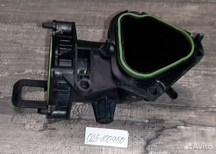 Патрубок впускного коллектора VAG