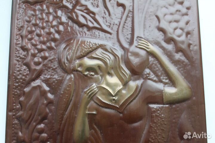 Чеканка из СССР девушка