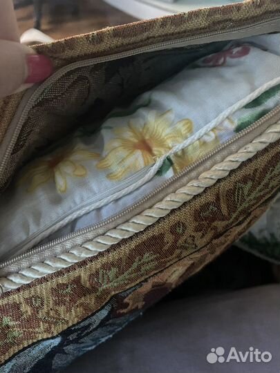 Гобеленовые подушки