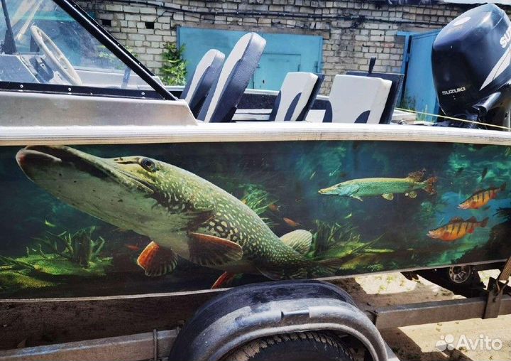 Лодка с мотором