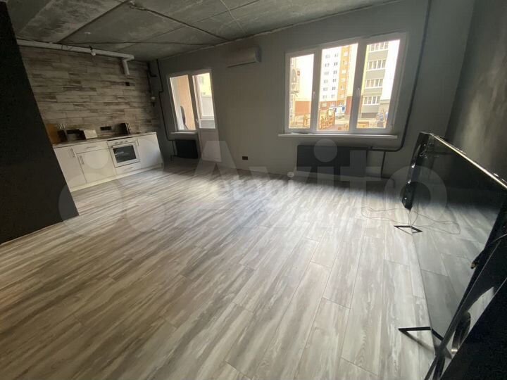 3-к. квартира, 77 м², 1/9 эт.