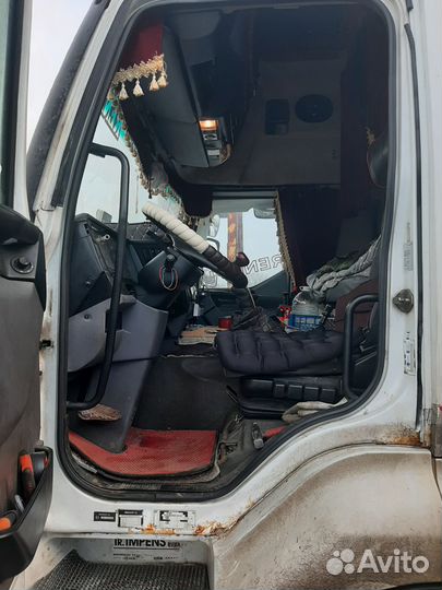 Тентованный грузовик 40 м³ Renault Premium, 2000