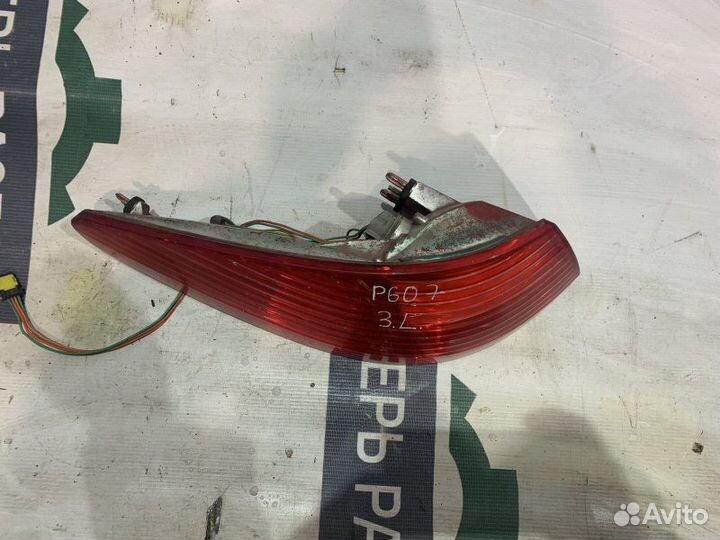 Задний фонарь левый Peugeot 607 2000-2009