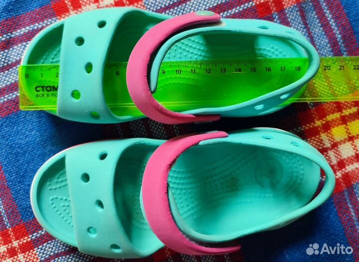 Сандалии для девочки crocs C12