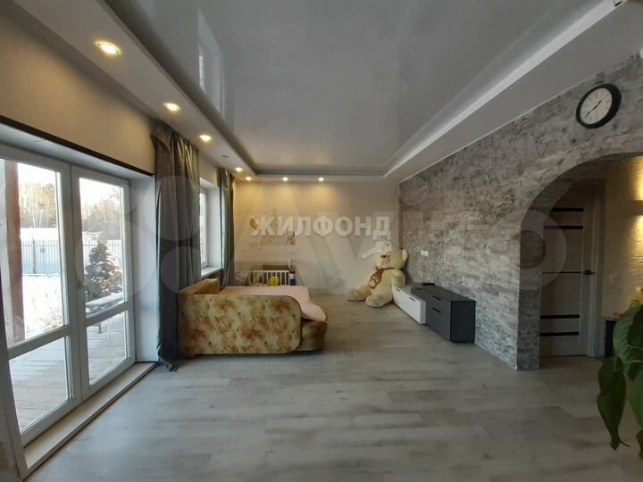 Дом 123,7 м² на участке 9,5 сот.