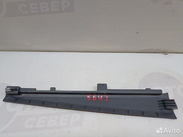 Обшивка стойки передняя правая Volkswagen Jetta A6