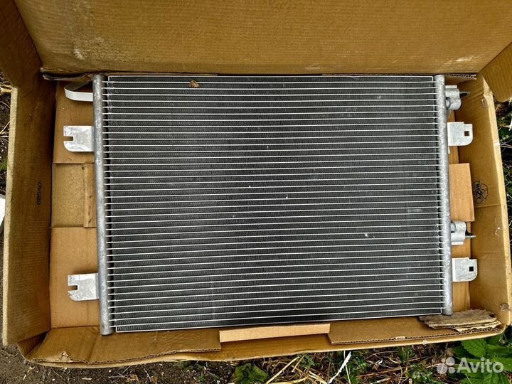 Радиатор кондиционера Scenic 1999-2003;Logan 2005