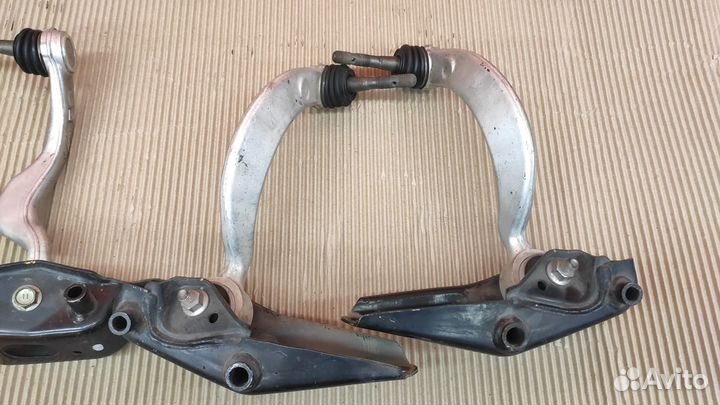 Передний верхний рычаг Lexus Ls460 Ls600 AWD