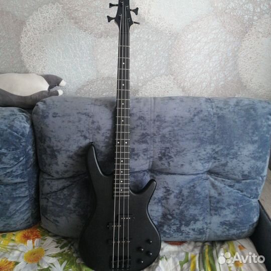 Бас гитара ibanez