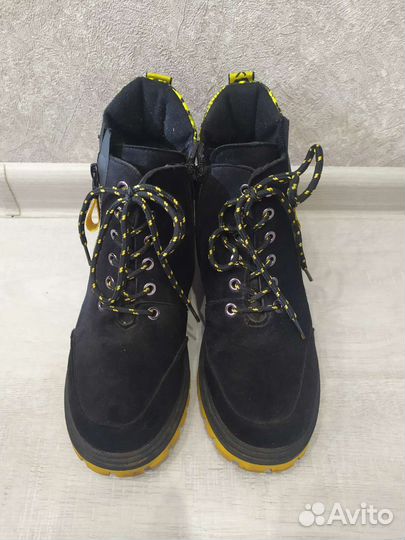 Ботинки замшевые