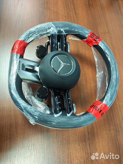 Новый и оригинальный руль Mercedes AMG Drive Unit