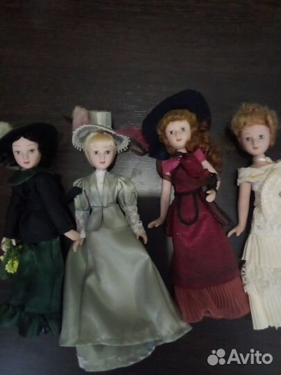Куклы фарфоровые