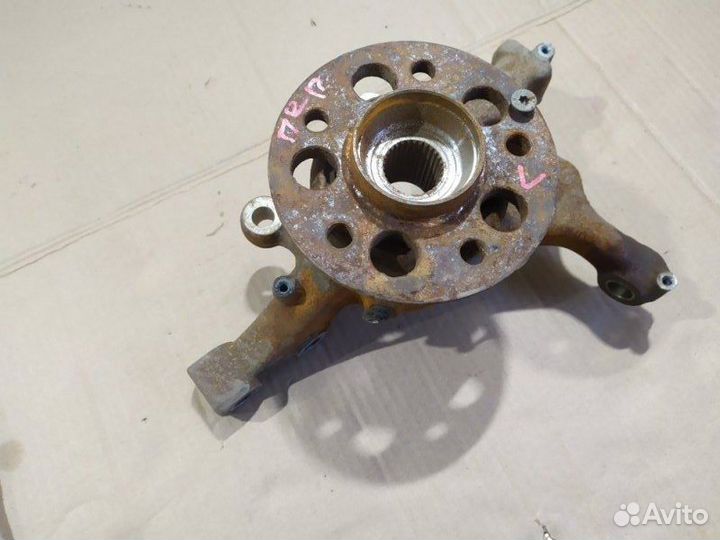 Кулак поворотный передний левый Mercedes Glk Х204